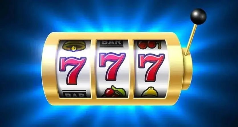 Dealer live casino memandu permainan blackjack dan baccarat secara langsung